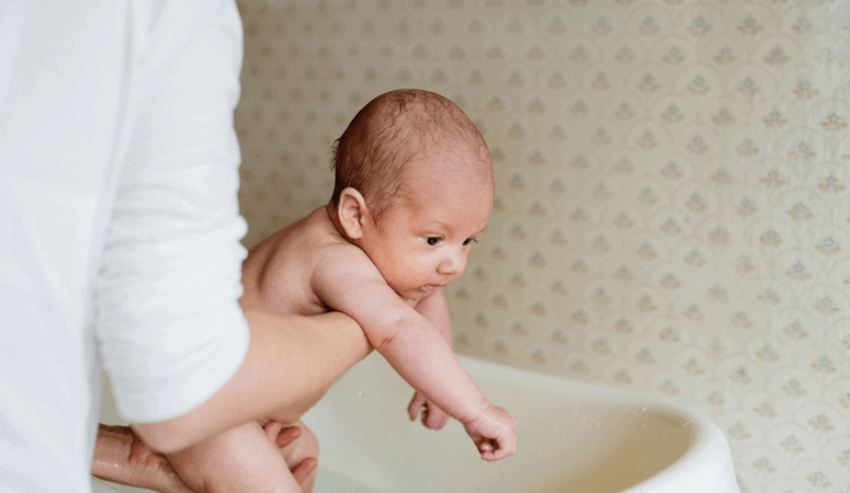 Give baby an Herb Bath for Better Sleep