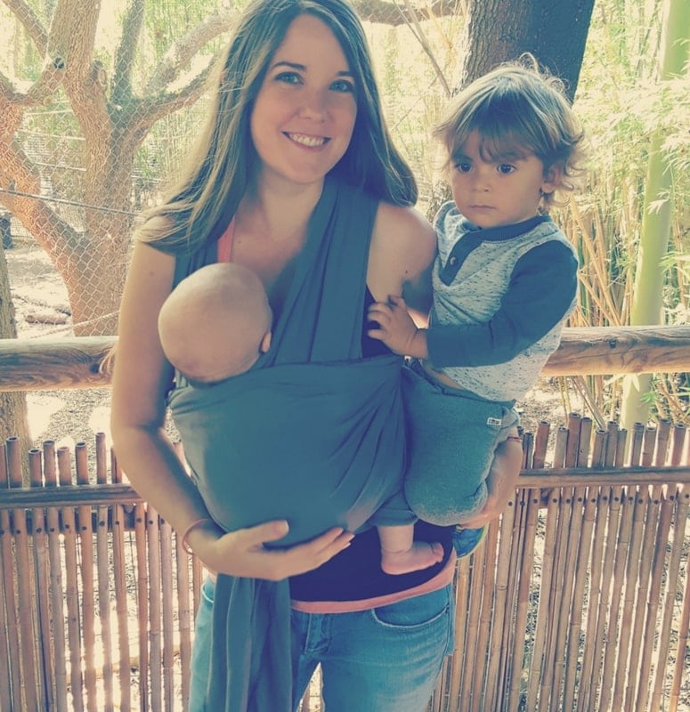 Baby Wearing can save your sanity as a new mom. Moby Wrap.