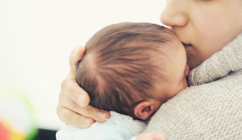 Make baby stop crying. Soothing tips to help your baby.